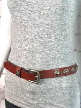 NEIMAN MARCUS Vintage Brown Leather Pewter Coastal Cowgirl Conch Belt Sz Large